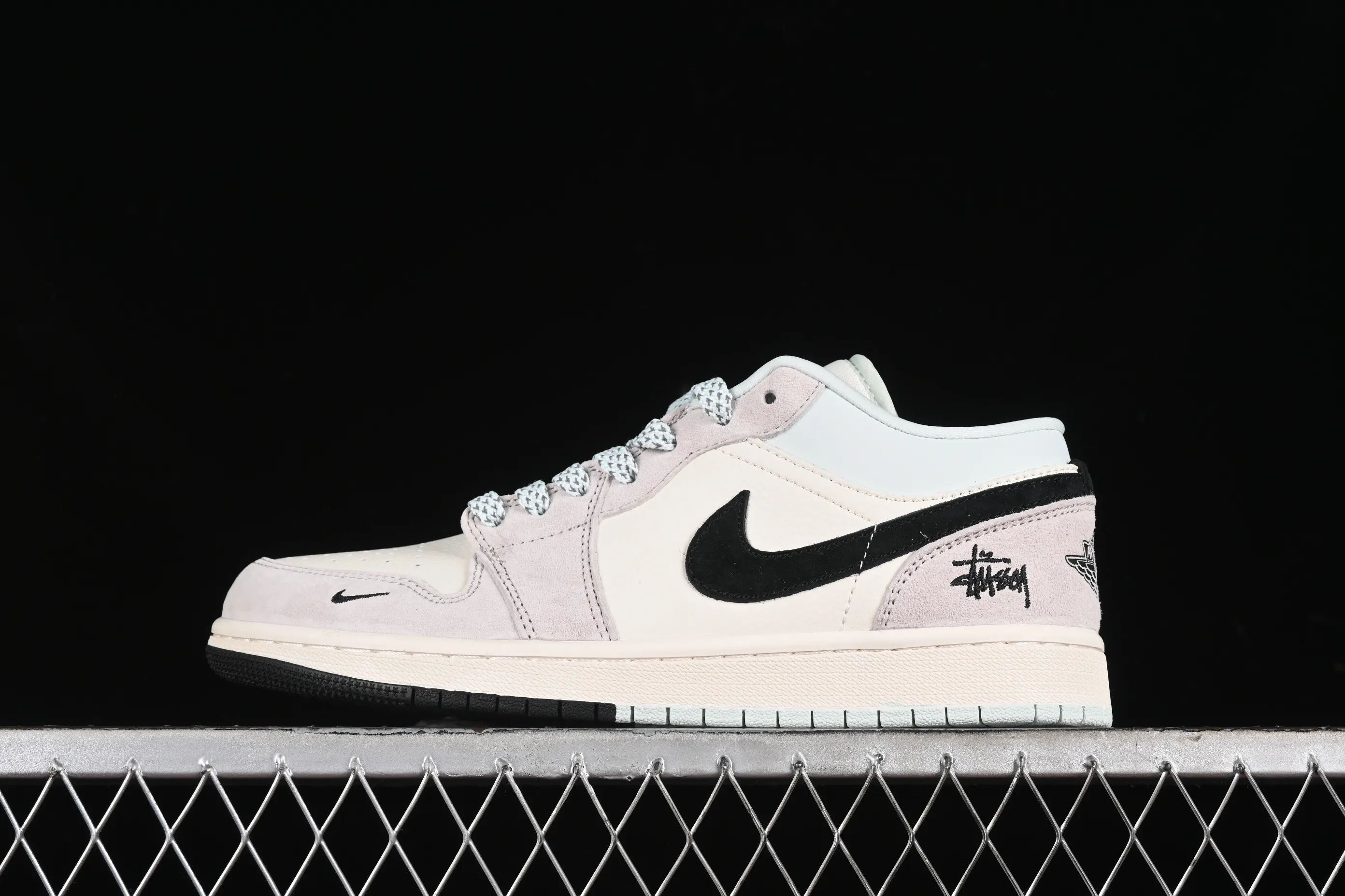 All categories Air Jordan Jordan series basketball shoes Air Jordan 1 Low High-end customized low-top sneakers Air Jordan 1 Low AJ1 Joe 1 Stussy joint-black basket pig eight stitching High-end customized low-top retro basketball shoes LJ6688-008